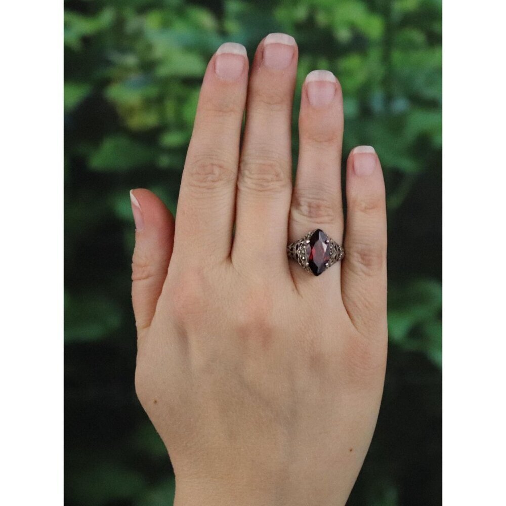 Sterling Silver Red Cubic Zirconia and Marcasite Ring Size 6 3/4 - Picture 4 of 8